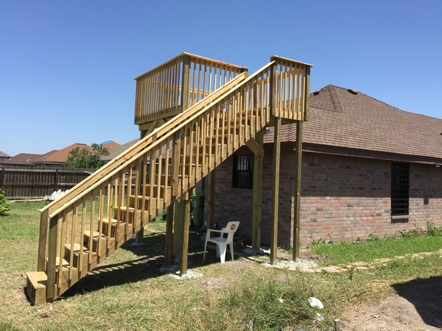 Elevated birdwatching deck